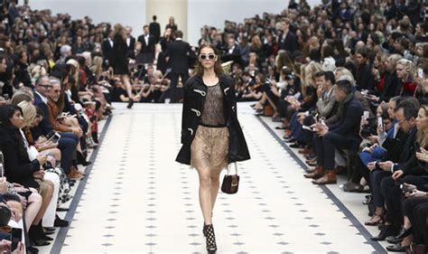 burberry live streaming fashion shows|burberry tv show.